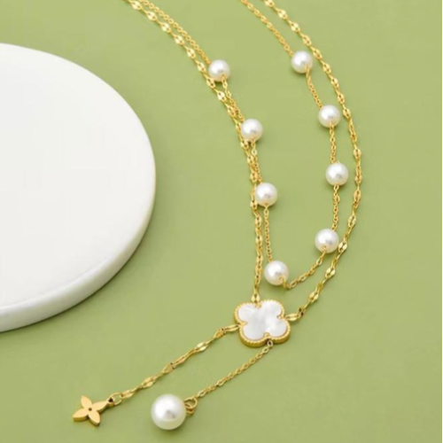 Beautiful Two Tier Pearl and Clover Necklace