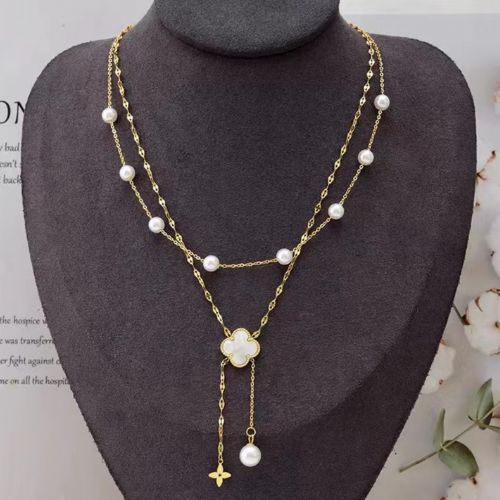 Beautiful Two Tier Pearl and Clover Necklace